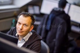 Beispielbild Portraitfotograf für Teamfotos und Businessfotos - HERBST Datentechnik