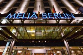 Beispielfür für Hotelfotografie Melia Berlin Eingangsbereich