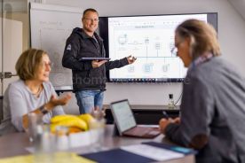 Beispielbild Portraitfotograf für Teamfotos und Businessfotos - HERBST Datentechnik