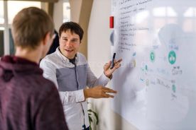 Beispielbild Portraitfotograf für Teamfotos und Businessfotos - HERBST Datentechnik