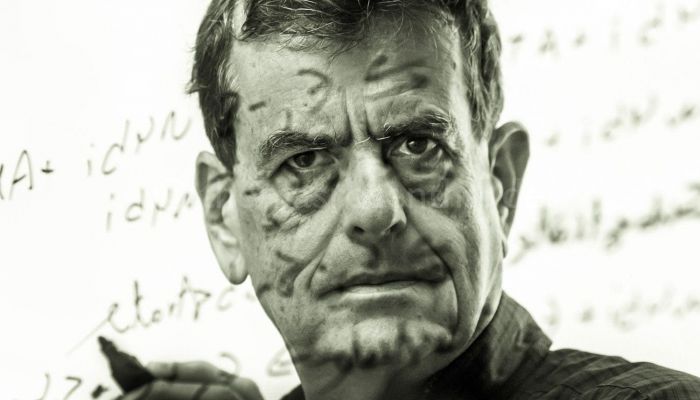 Portraitfotograf für die Jüdische Allgemeine Beispielbild als Portraitfotograf für Köpfe in Berlin