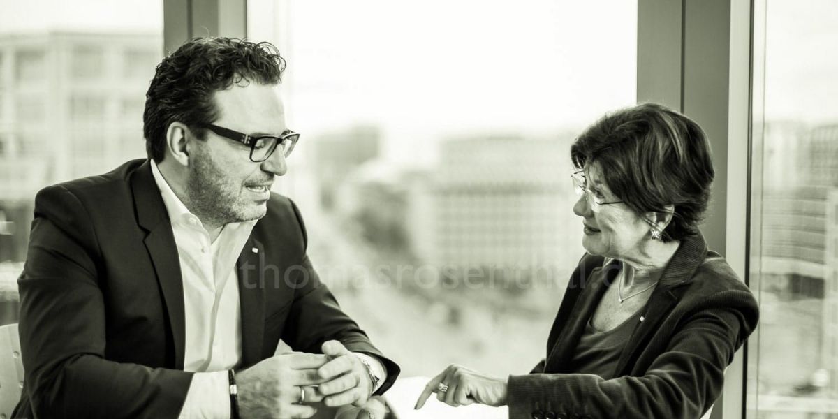 Speaker Fotografie - Gespräch oder Vortrag beobachten ohne zu stören